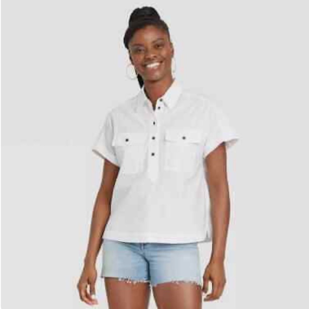 Universal Thread Women’s Pullover Button Short Sleeve Blouse